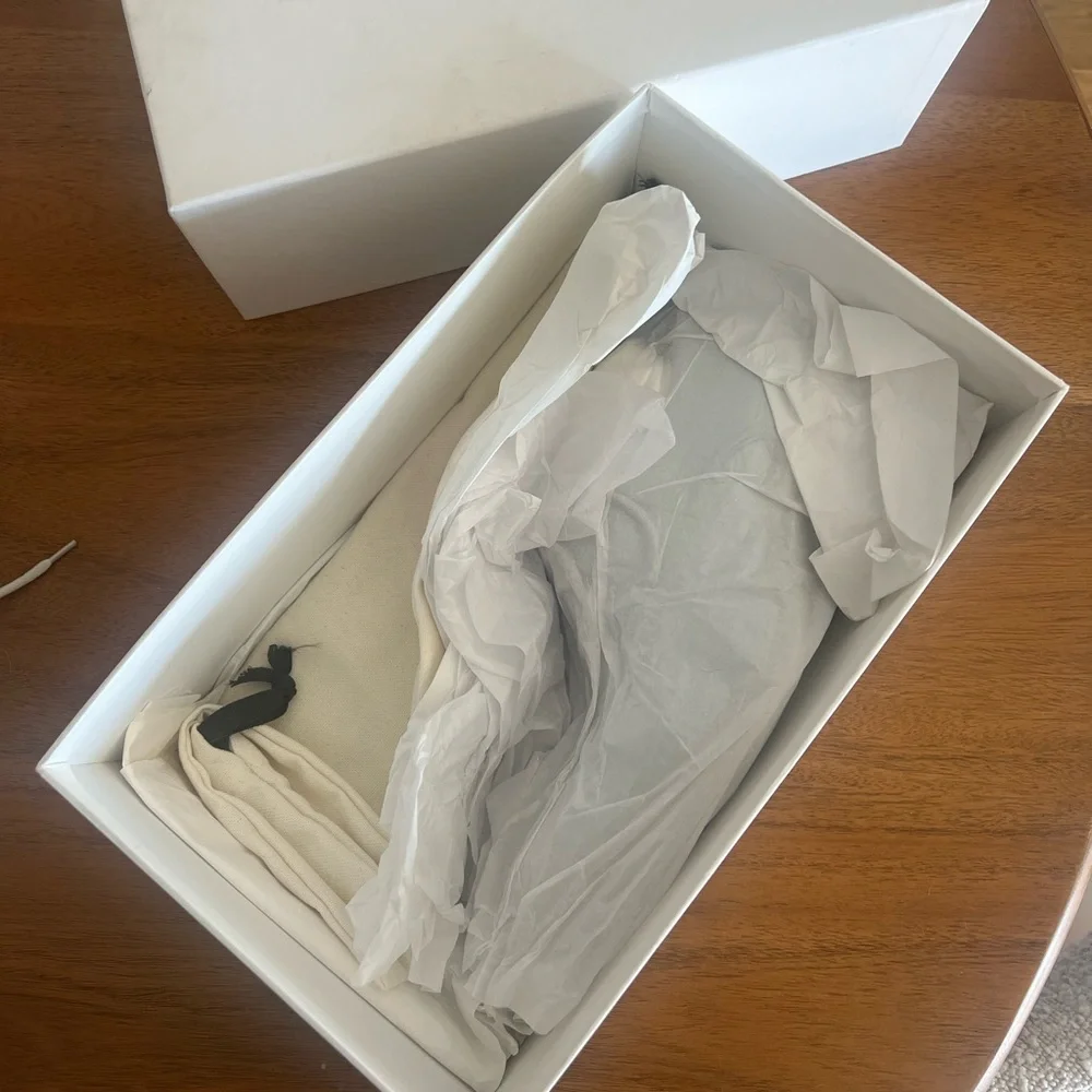 New in box Celine Oxford heels - Picture 5 of 5